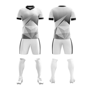 Ensemble de maillot de football personnalisé imprimé par transfert thermique, manches courtes, taille élastique, séchage rapide, évacuation de l'humidité - Product Image 1