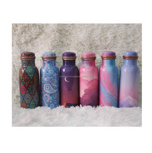 Botella de cobre Premium hecha a mano, ecológica, elegante, duradera, para bienestar, recipiente Ayurvédico para hidratación diaria - Product Image 1