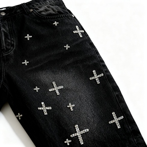 Jeans de Mezclilla Negros Desgastados de Alta Calidad para Hombre, Transpirables, con Bordado de Cruz de Pedrería, Estilo Casual Urbano para Verano - Product Image 3