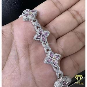สร้อยข้อมือเทนนิสทรงผีเสื้อชุบทองคำสีโรสโกลด์สุดหรู ประดับเพชรเลี้ยงสีชมพูและสีขาวระยิบระยับ สำหรับผู้หญิงใส่ไปงานปาร์ตี้ - Product Image 3