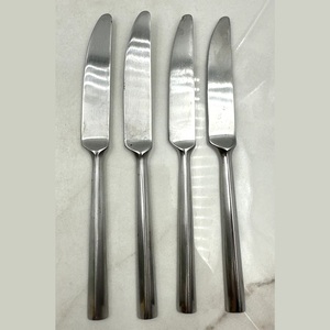 Ensemble de couteaux à beurre en acier inoxydable brillant faits à la main, avec manche argenté design, pour restaurant et vaisselle de mariage - Product Image 5