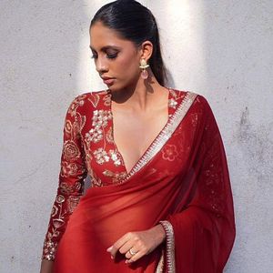 Sari en Georgette brodé de sequins pour femme avec bordure en dentelle et chemisier en soie monofilament lourde – Prix de gros par Royal Export - Product Image 5