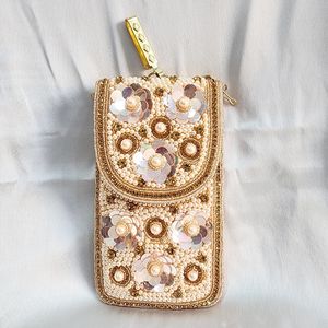 Dragonne de téléphone légère en PP avec perles en forme de cœur embossées, breloque clochette dorée et perle, idéale pour la Saint-Valentin - Product Image 6