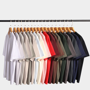 T-shirt décontracté à manches courtes et col rond en coton biologique 100 % (220 g/m²) avec motif lettres, tricoté sur mesure pour hommes – Vente en gros - Product Image 5