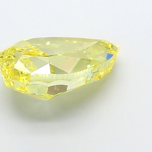 Diamant Jaune Vif Fantaisie de 8,18 Carats en Forme de Poire, Pierre Libre Certifiée, Nouveau Format, Motif Séquencé, Pièces Taillées avec Effet Ombré - Product Image 3