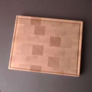 Planche à découper en bois, durable, écologique, passe au lave-vaisselle, artisanale, de qualité supérieure - Product Image 3