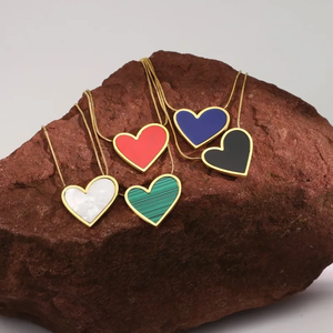 สร้อยคอรูปหัวใจสำหรับผู้หญิง ดีไซน์กันน้ำ ไม่หมอง ด้วยเทคนิคการชุบทองแบบอิเล็กโทรไลต์ หลากสี - Product Image 5