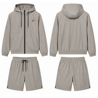 Ensemble court coupe-vent d'extérieur à séchage rapide avec veste légère et short assorti en tissu respirant pour l'exercice