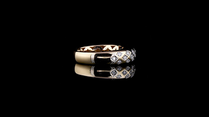 Bague en or massif 18 carats avec motif de lignes simples et diamant de laboratoire |   Bague minimaliste empilable pour femme, à porter au quotidien |   Plaqué Rhodium IGI - Product Image 4