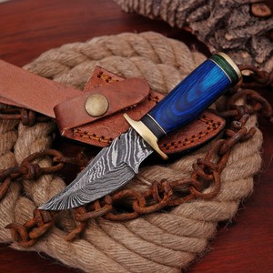 Couteau à dépecer artisanal DIY OEM en acier Damas à lame droite de 6 pouces, manche en bois, lame fixe personnalisée pour la chasse, le camping et le travail du cuir - Product Image 1
