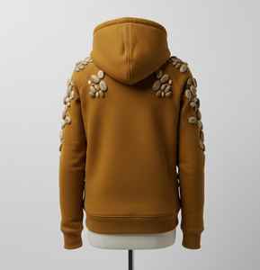 Sweat à capuche Elite Terracotta Stone Appliqué – Polaire Ocre Premium, Ornements Détaillés Faits Main en Pierres et Perles - Product Image 3