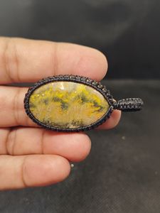 Colgante de Macramé Bohemia con Cabujón de Jaspe Bumblebee de Forma Ovalada - Product Image 5