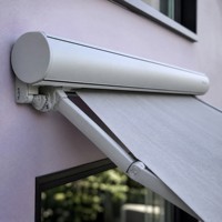 Auvent Électrique Économique de Luxe en Aluminium avec Revêtement PVC, Décoratif pour Plage, Bord de Piscine, Balcon, Télécommande, Éclairage LED Facile à Utiliser