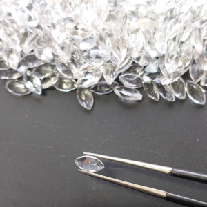 Topacio blanco natural de 7x3.5MM con corte marquesa, piedra preciosa suelta de la mejor calidad para la fabricación de joyas. - Product Image 4