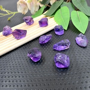 คริสตัลอเมทิสต์ดิบคัดสรรด้วยมือ 10 ชิ้น สีม่วงเข้ม ขนาดใหญ่ เกรด AAA สำหรับทำเครื่องประดับ - Product Image 3