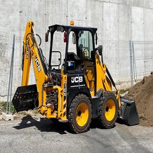 Chargeuse compacte sur chenilles JCB 1CXT d'occasion haut de gamme, moteur 49 CV, pompe hydraulique haute efficacité, chargeuse frontale, rétrocaveuse - Product Image 2