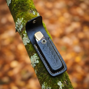 Couteau pliant de chasse et de camping de qualité supérieure en acier à haute teneur en carbone, manche en bois de rose, OEM ODM disponible, tranchant comme un rasoir, 8 pouces, 58-60HRC - Product Image 6