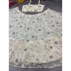 ชุดราตรีผ้า lehenga choli ปักลายด้วยด้ายสวยงามสง่างามสำหรับงานปาร์ตี้ - Product Image 4