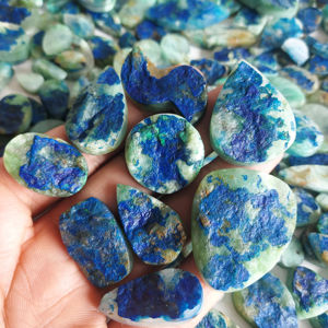 Azurita natural de primera calidad, drusa, mezcla de tamaños y formas, piedras preciosas sueltas, cabujones de azurita para la fabricación de joyas. - Product Image 1