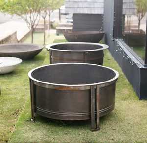 เตาไฟเหล็กพกพาสำหรับกลางแจ้ง พร้อมขาตั้ง สำหรับตั้งแคมป์ ลานบ้าน และสวนหลังบ้าน - Product Image 1