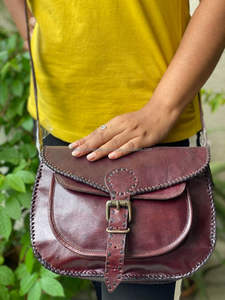 Bolso bandolera de cuero auténtico hecho a mano para mujer, bolso cruzado elegante, bolso de cuero personalizado de grano completo - Product Image 2