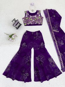 Elegante Salwar Kameez de Seda Tibby con Estampado Floral Morado para Mujer, Blusa Corta, Dupatta Bordada, Pantalones Anchos, para Fiesta Diwali - Product Image 4