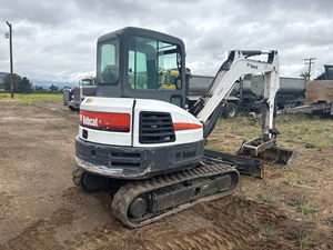 Miniexcavadora Versátil E42 Modelo 2019 para Jardinería, Servicios Públicos y Desarrollo de Terrenos - Product Image 3