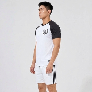 ชุดเซ็ตเสื้อผ้าผู้ชายแบบสั้น ชุดเซ็ตเสื้อผ้าผู้ชายแบบสั้น ออกแบบลายพิมพ์แบบ Sublimation กางเกงขาสั้นเข้าชุดกับเสื้อ ผ้าโพลีเอสเตอร์ระบายอากาศ แห้งเร็ว ซึมซับเหงื่อ - Product Image 6