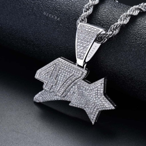 Colgante de Diamante Moissanite Iced 47 Star - Colgante de Moissanite en Plata de Ley 925 Hecho a Mano Personalizado VVS - Product Image 1