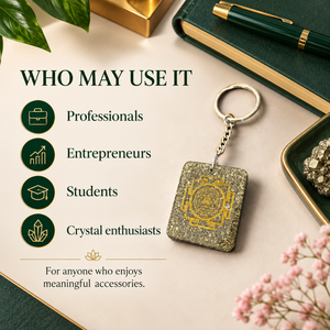 Llavero Rectangular Tallado con Diseño de Sri Yantra en Dorado sobre Fondo Moteado, Arte Portátil Coleccionable con Temática Budista - Product Image 2