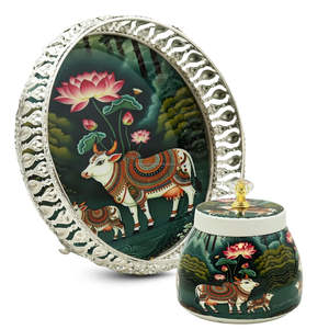 Juego de 2 bandejas de metal Pichwai con tarro para regalos festivos - Product Image 1