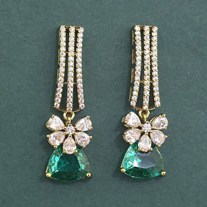 Grossistes de bijoux fantaisie en Inde, boucles d'oreilles classiques en zircone cubique avec placage Mehndi 443966 - Product Image 6