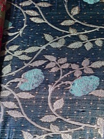 Tissu brocart floral multicolore