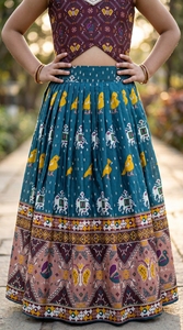 ชุดเลเฮนกาโชลีสำหรับเด็กผู้หญิง แฟชั่นสไตล์อินเดีย ชุดพื้นเมือง ผ้าเรยอน ยาวคลุมเท้า พิมพ์ลายดิจิทัล สำหรับงานเทศกาลและงานปาร์ตี้ - Product Image 4