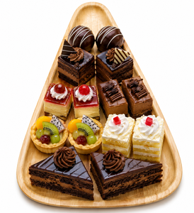 Nouvelles assiettes à pizza jetables et compostables en feuilles de palmier pour événements en plein air et traiteur, assiettes de forme triangulaire pour restaurants - Product Image 1