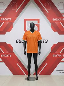 Camiseta deportiva personalizada hecha con tela de malla transpirable, ligera y duradera, con nombre y número personalizados, colores del equipo - Product Image 2