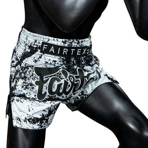 Shorts de boxe Fairtex personnalisés noir et blanc 100% polyester MMA Muay Thai Shorts de boxe Fairtex - Product Image 3