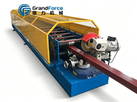 Machine de formage à froid pour gouttières de toit, conduites d'évacuation des eaux pluviales et tuyaux de descente pour villas, maisons résidentielles, bâtiments commerciaux et appartements