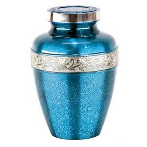 Urna de latón hecha a mano con acabado pulido y grabados personalizados para un monumento duradero por Axiom Home Accents - Product Image 5