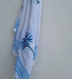 Paréo en coton imprimé palmiers bleus, tenue de plage tropicale, écharpe douce pour femme, 100% coton doux, paréo palmiers - Product Image 5