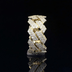 แหวนเงินแท้ 925 ชุบทอง ดีไซน์ Cuban Link ประดับเพชรโมอิสซาไนต์ทรงเรขาคณิตแบบ Cluster Band ฝังแบบ Pave Setting สำหรับงานแต่งงานสไตล์ฮิปฮอปที่ได้รับการรับรอง - Product Image 2