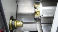 Tour CNC à tourelle avec banc incliné à 30 degrés et base en fonte HT300 pour petites pièces de soupapes et barres de 45 mm