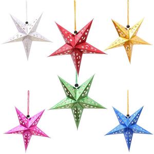 Ornement de Noël artisanal de luxe en plastique écologique en forme d'étoile dorée à suspendre - Product Image 2