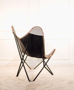 Chaise de salle à manger papillon en cuir marron et blanc de qualité supérieure, fauteuil d'appoint fait main, structure en métal noir, mobilier moderne pour la maison - Product Image 5