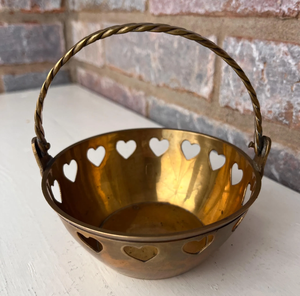 Brass Fruits Bowl Gold Heart Bowl Nuts Snacks <b>Display</b> Fancy Dish <b>Basket</b> Finest Quality Heart Shaped Heart Bowl - Product Image 1