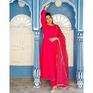 Ensemble de costume en mousseline de soie respirante rose fleuri pour femmes avec manches longues taille XS - Product Image 1