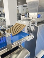 Machine extrudeuse de barres protéinées multi-rangs contrôlée par PLC |   Machine automatique de fabrication de barres énergétiques haute capacité 120-240 pièces/min 1 an