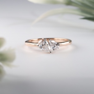 Anillo de Compromiso de Oro Rosa con Diamante Corte Pera, Clásico Toi Et Moi, Anillo de Boda de Dos Piedras, Joyería Fina, Regalo para Mujer - Product Image 1