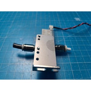 Vanne solénoïde haute réponse CKD 3QRA110-C3H utilisée comme pièce détachée pour équipement semi-conducteur Legacy - Product Image 1