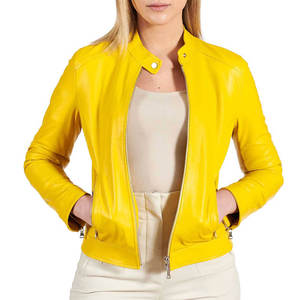 Veste en cuir de luxe pour femmes avec un design élégant, coupe confortable, idéale pour la mode d'hiver, les activités de plein air et un style décontracté - Product Image 4